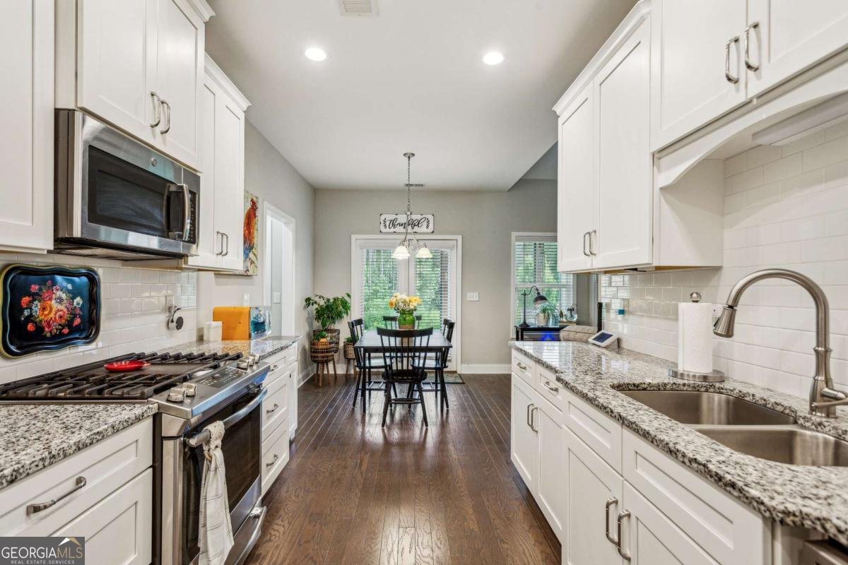 297 Cobblestone Trail Dallas - 14
