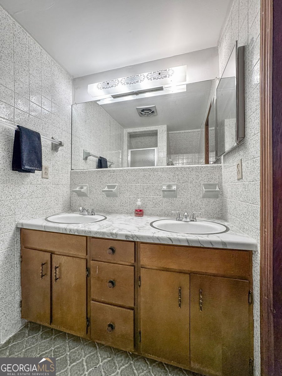 147 Stafford Avenue Barnesville - 33