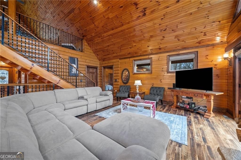 5281 Laurel Lane Gainesville - 28