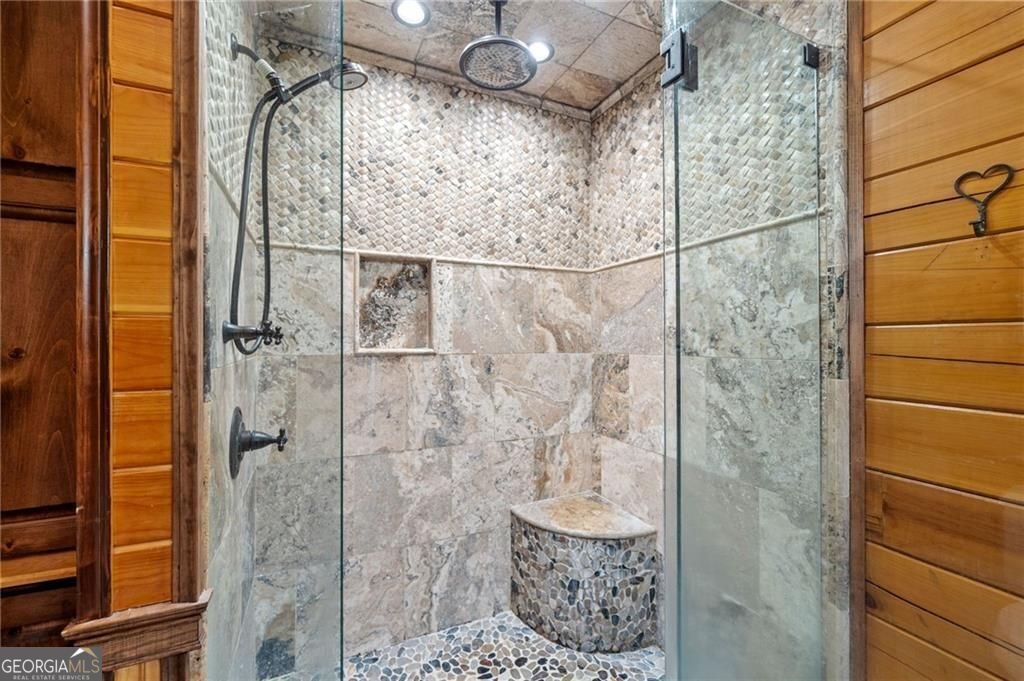 5281 Laurel Lane Gainesville - 33