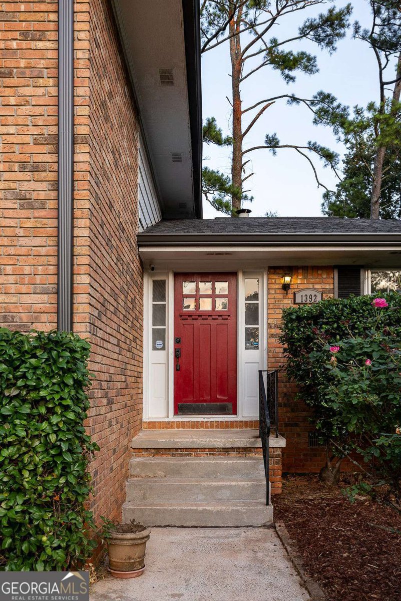 1392 Cornwall Road Decatur - 1