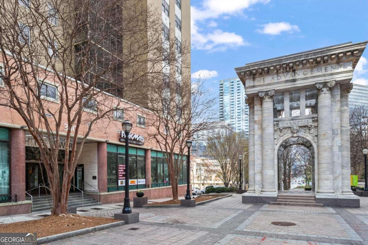 300 Peachtree Street Atlanta - 16