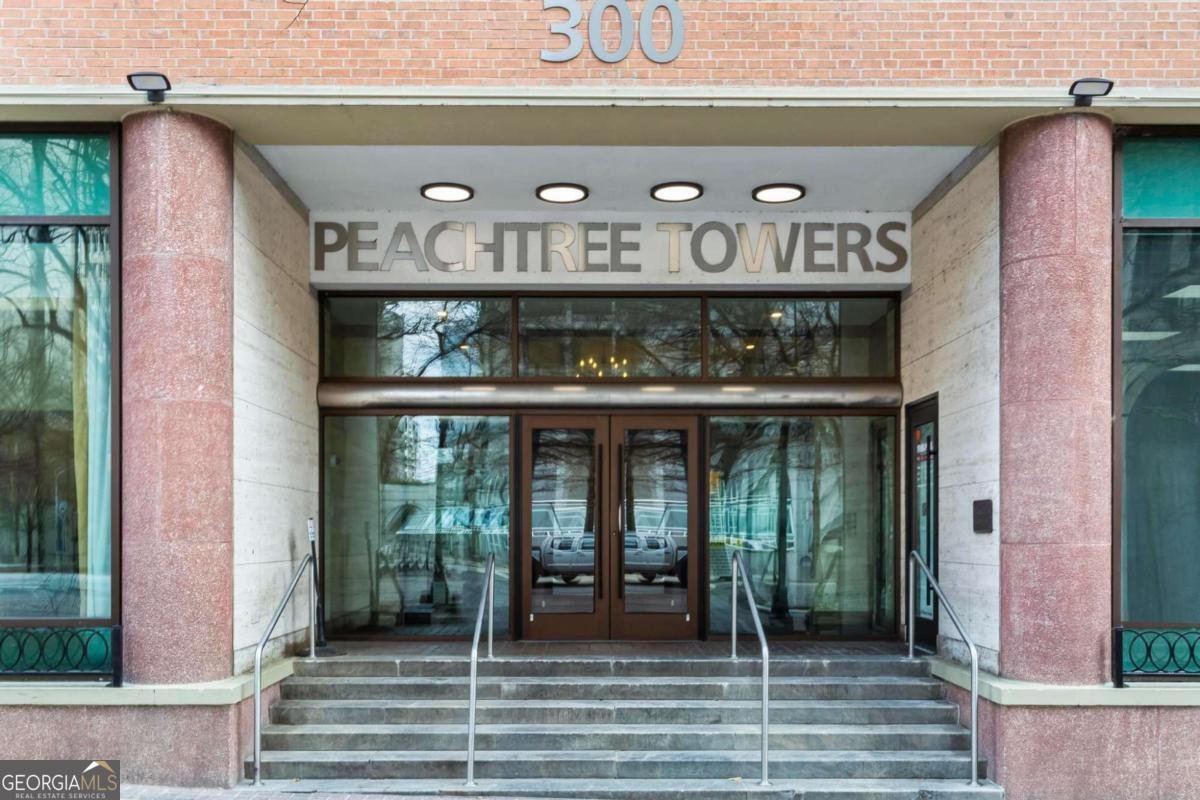 300 Peachtree Street Atlanta - 17