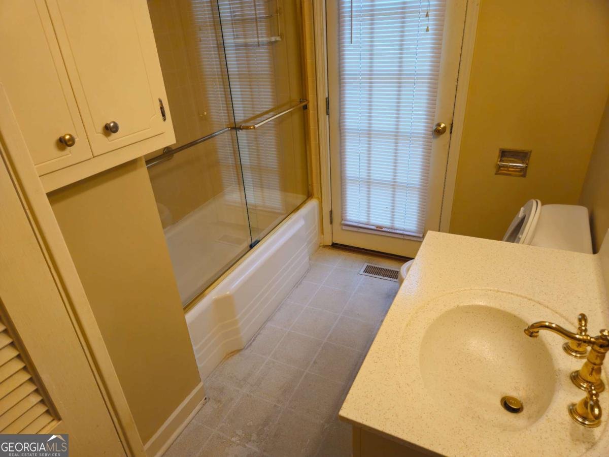 155 Rowe Street Buford - 23