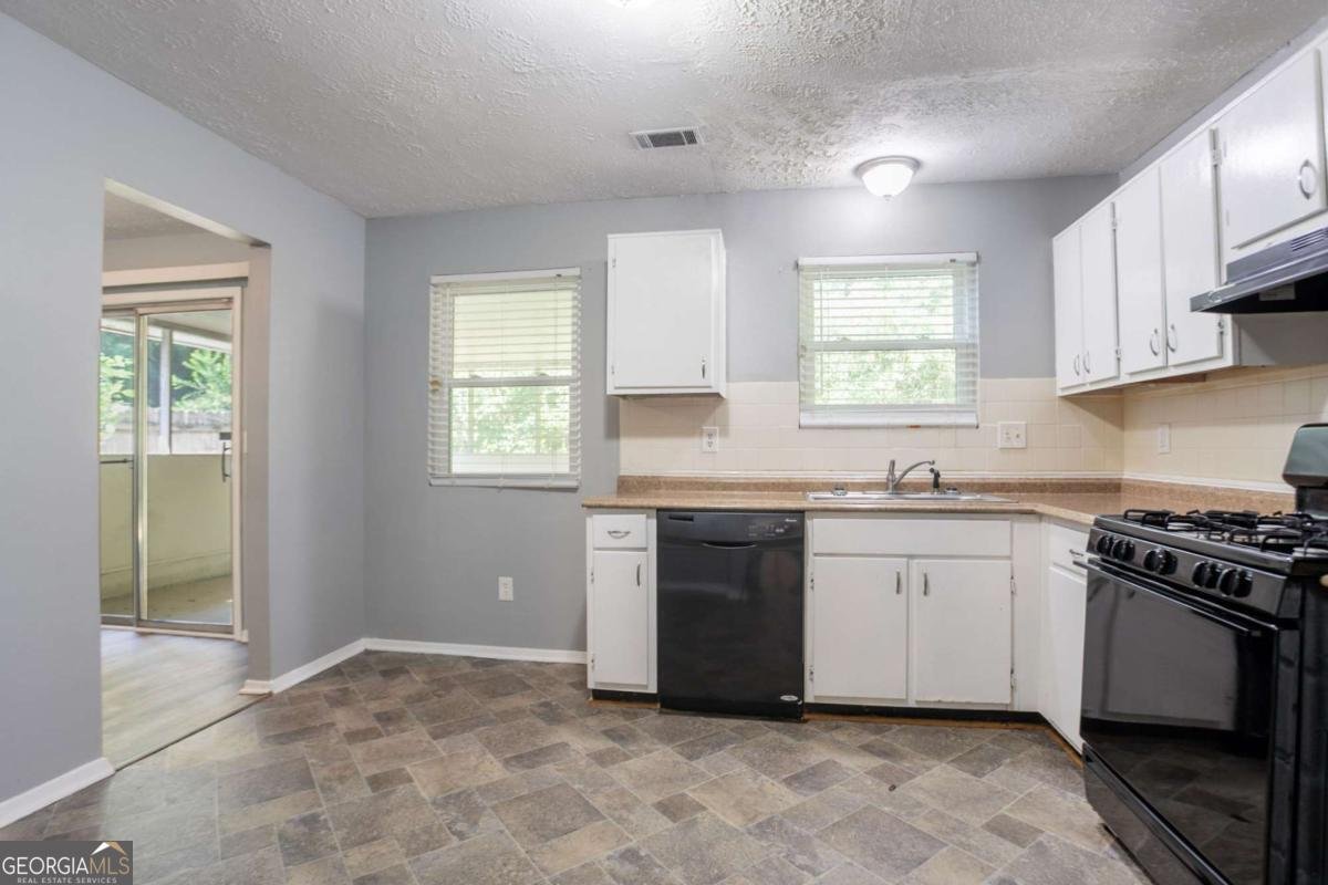 1377 Mill Lake Circle Stone Mountain - 12