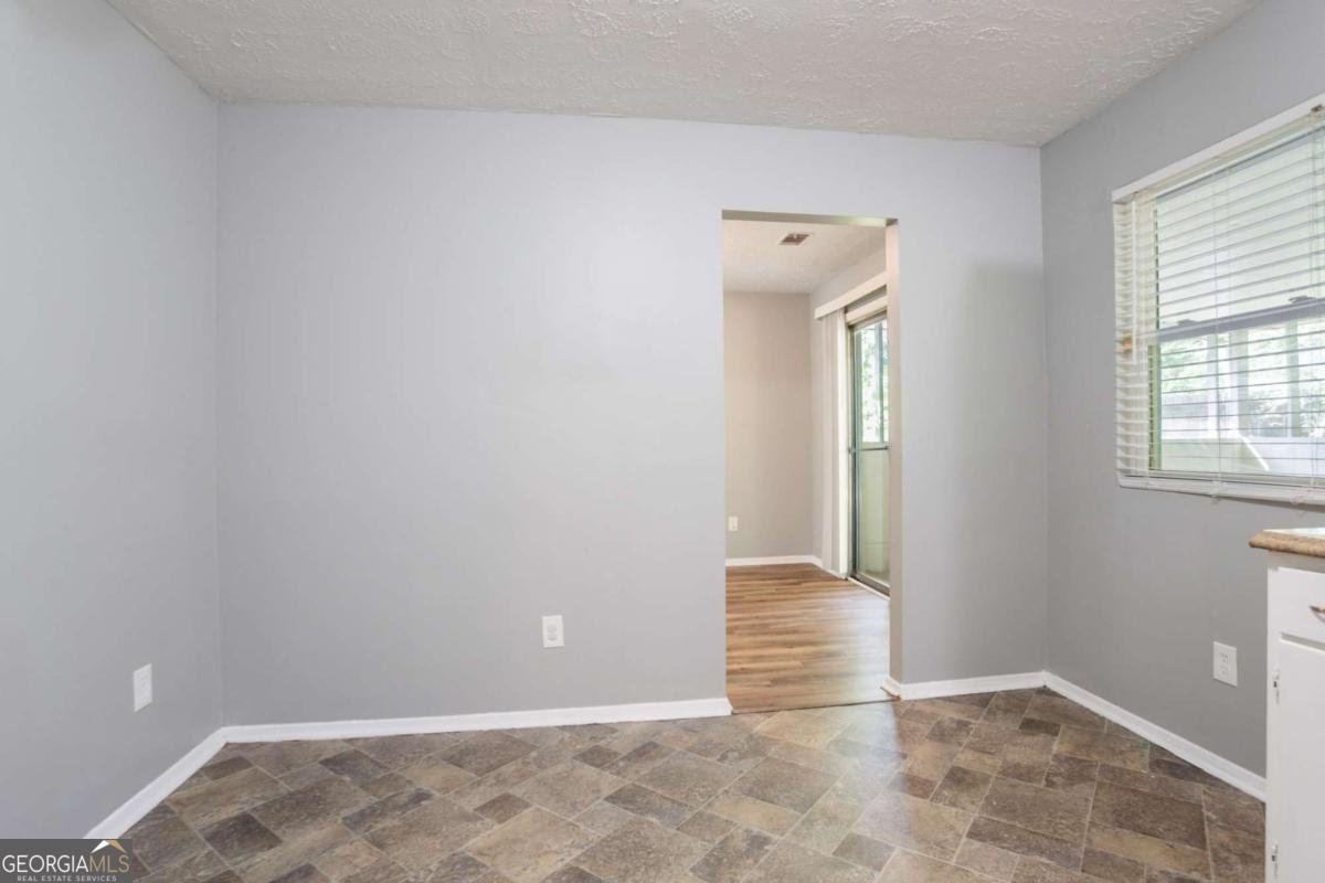 1377 Mill Lake Circle Stone Mountain - 13