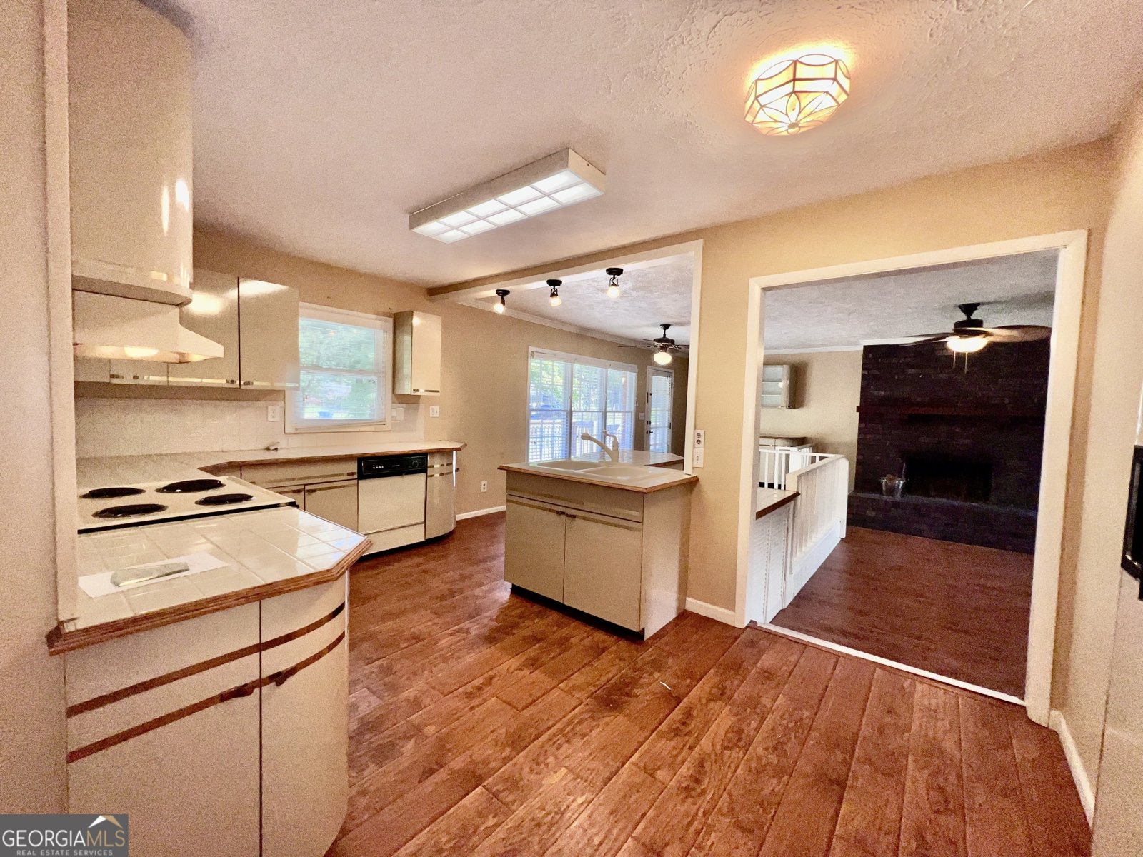42 Joans Court Lawrenceville - 15