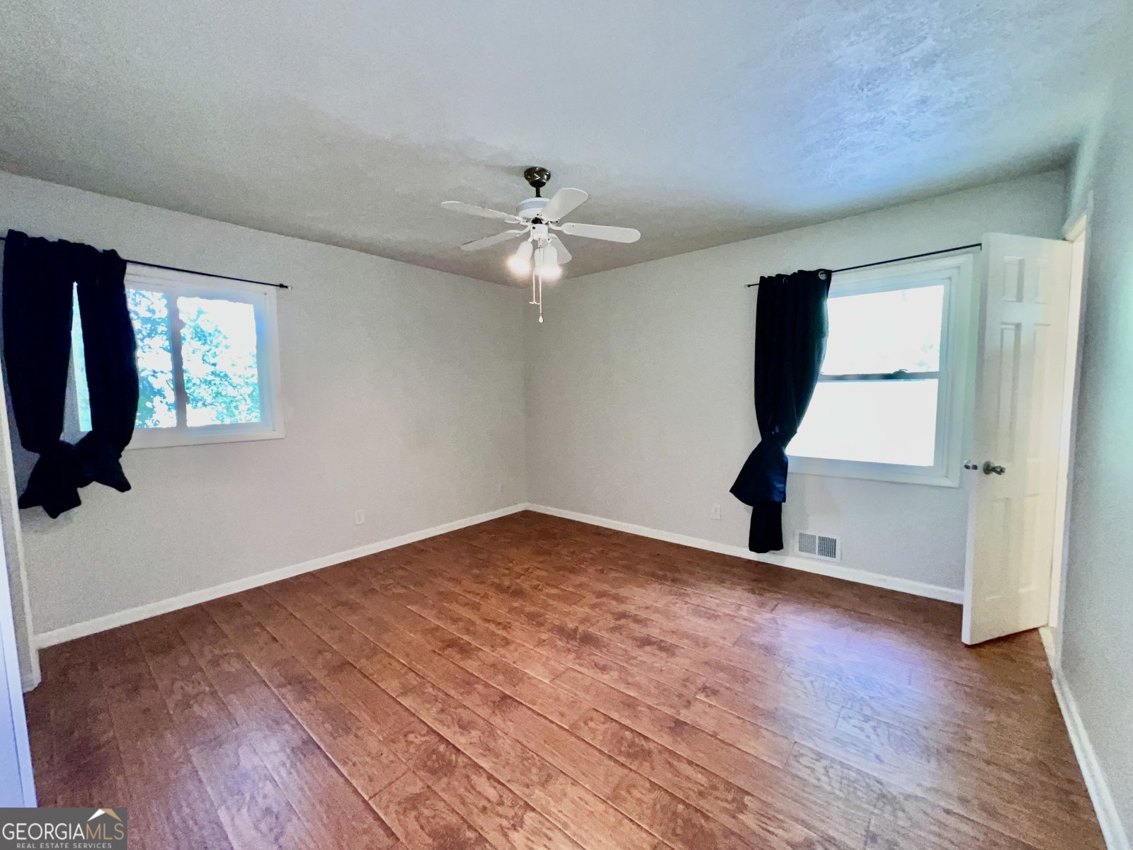 42 Joans Court Lawrenceville - 24