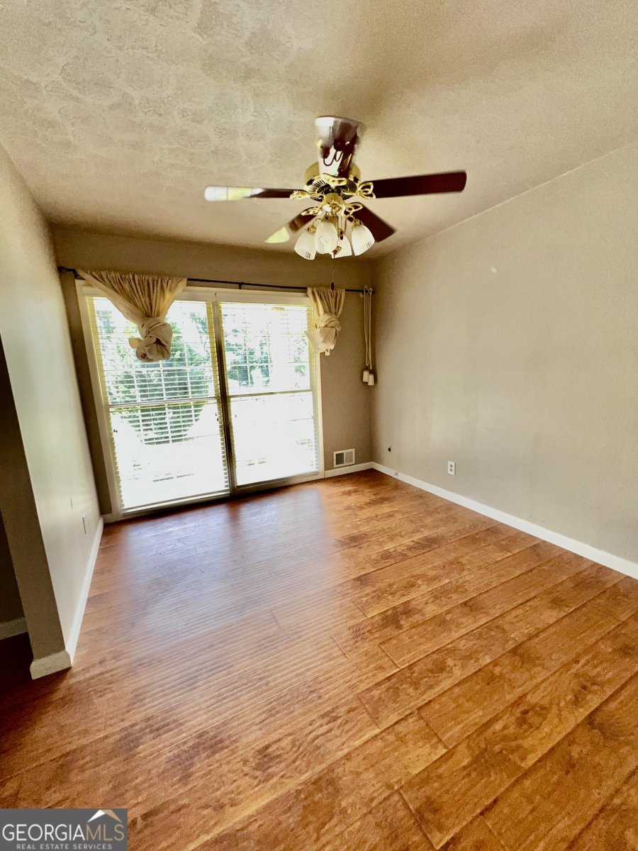 42 Joans Court Lawrenceville - 29