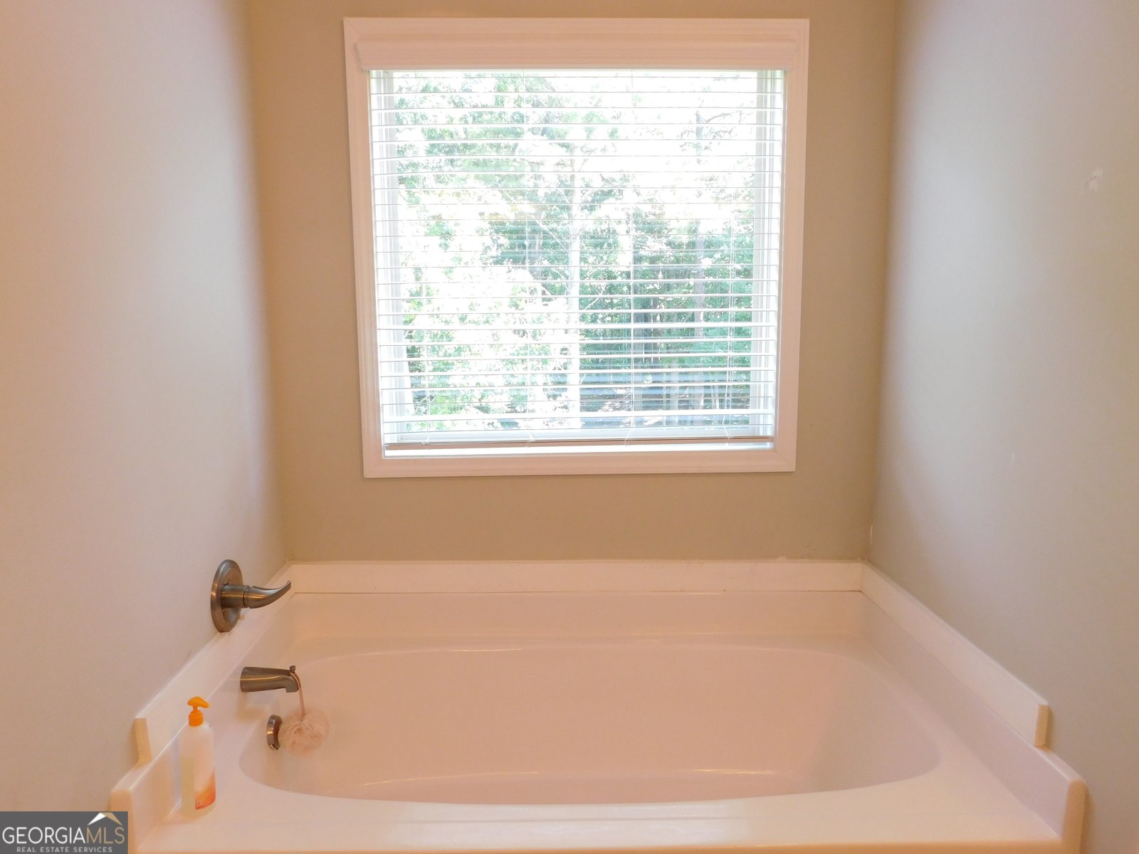 273 Greystone Courts Winder - 14