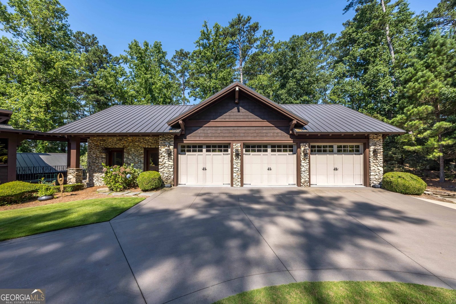 6045 Round Hill Court Columbus - 76