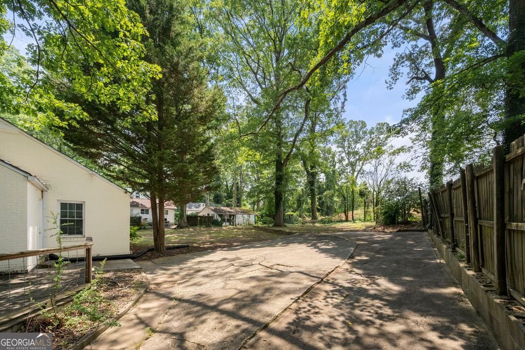 1472 Norman Berry Drive East Point - 16