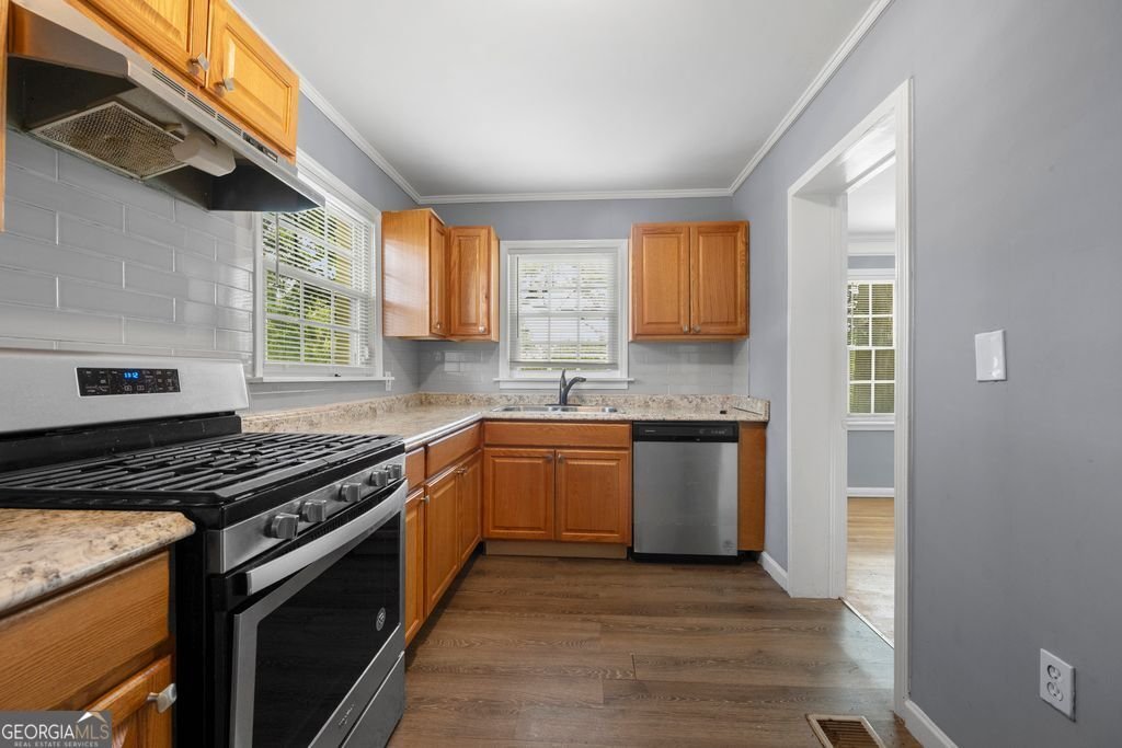 1472 Norman Berry Drive East Point - 3