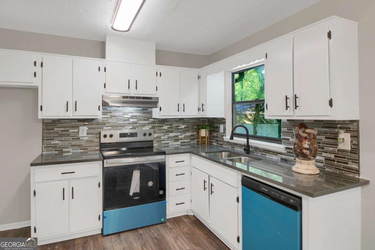 558 Newlin Court Lawrenceville - 3