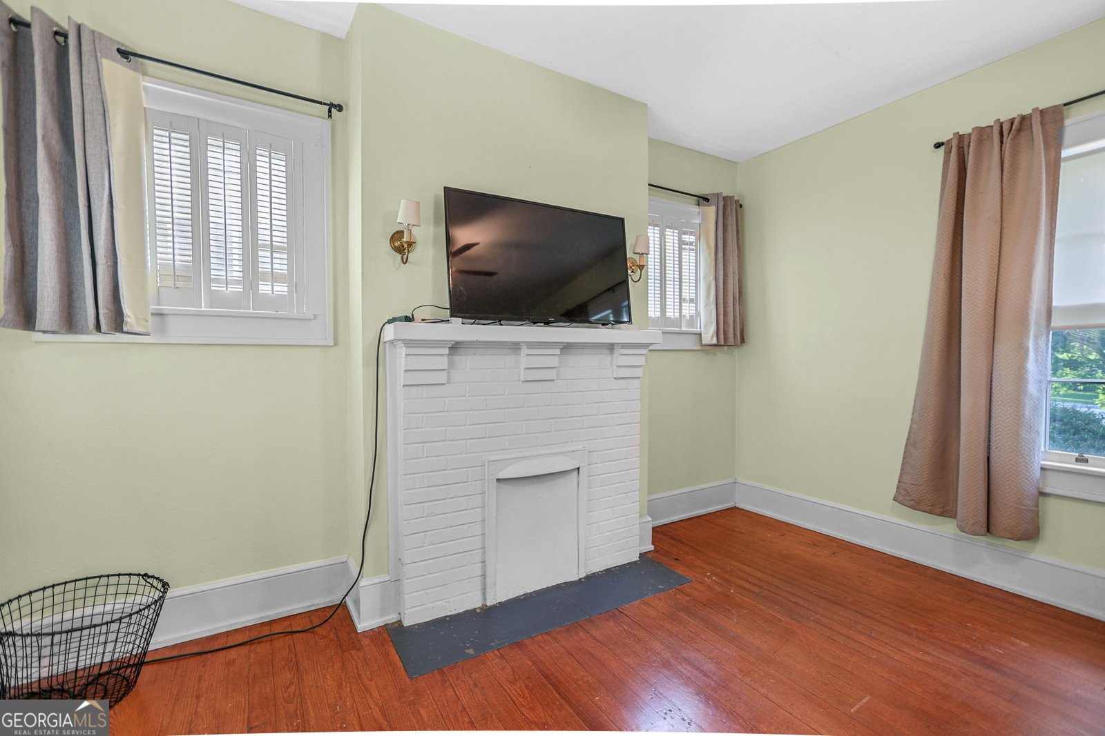 17868 Main Street Woodbury - 16