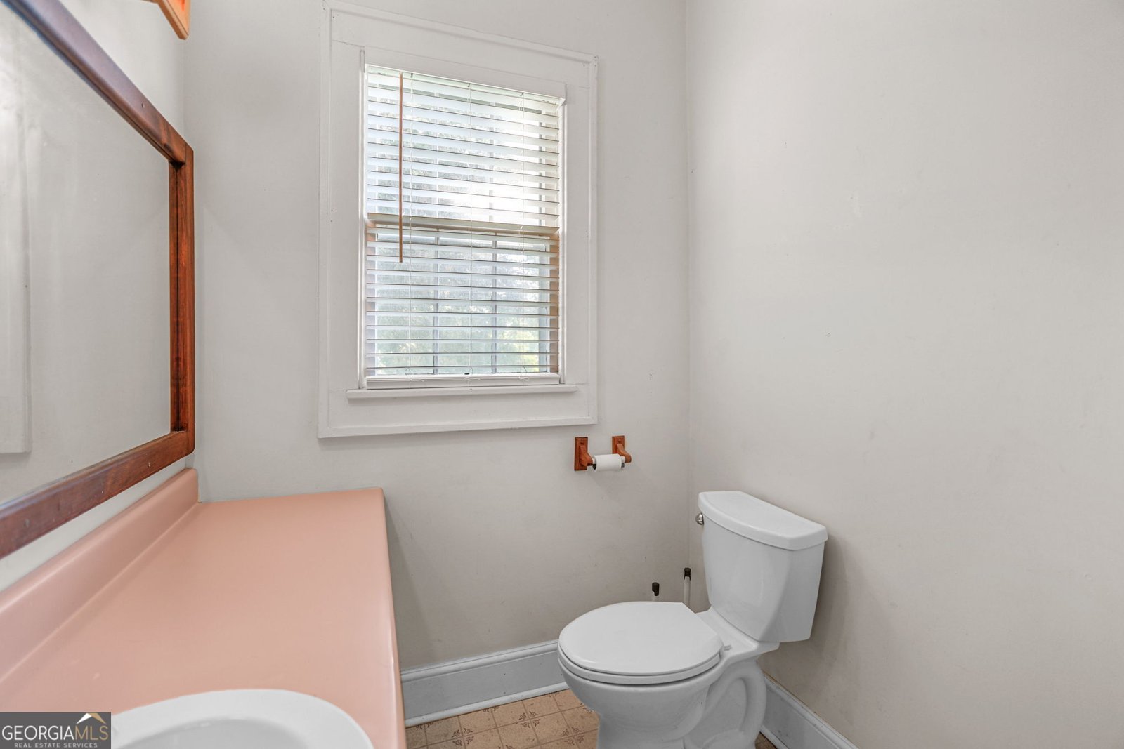17868 Main Street Woodbury - 18