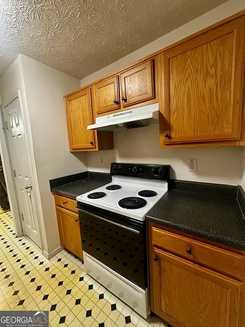 955 Foxworthy Lane Riverdale - 2