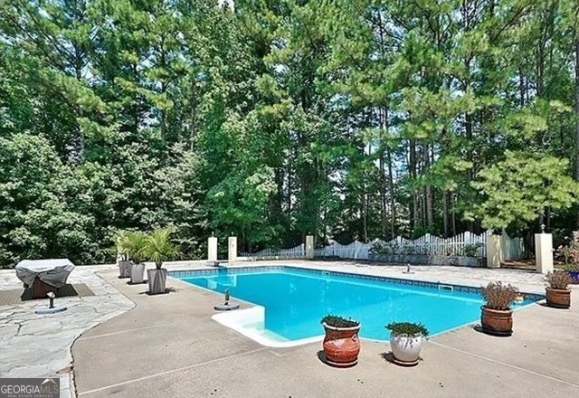 180 Victoria Drive Fayetteville - 17