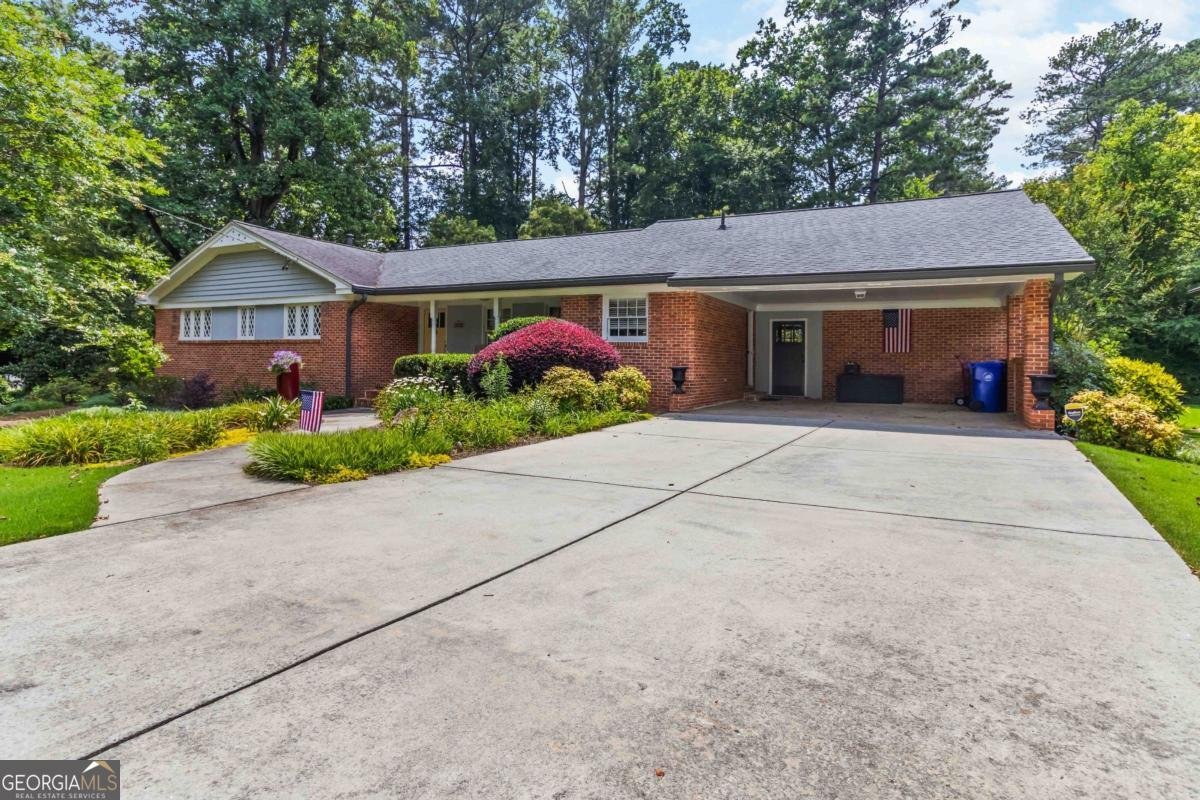 2628 Tanglewood Road Decatur - 1