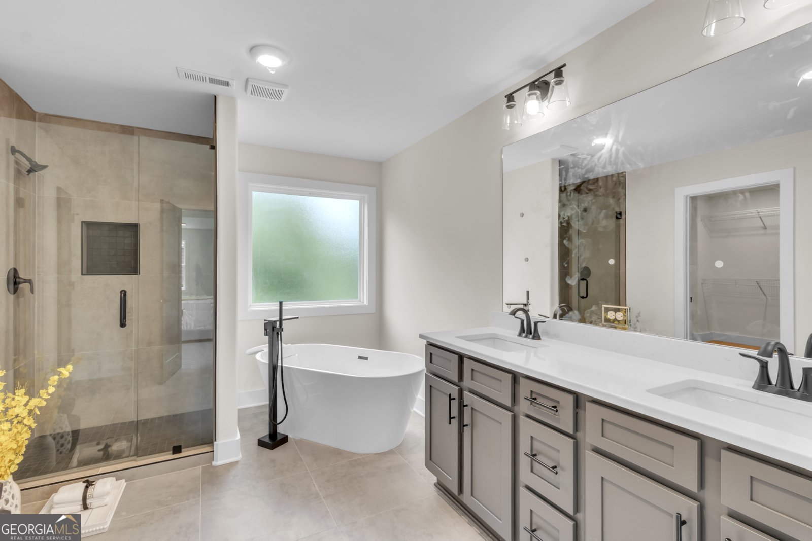 1128 E Shoreview Road Mcdonough - 35