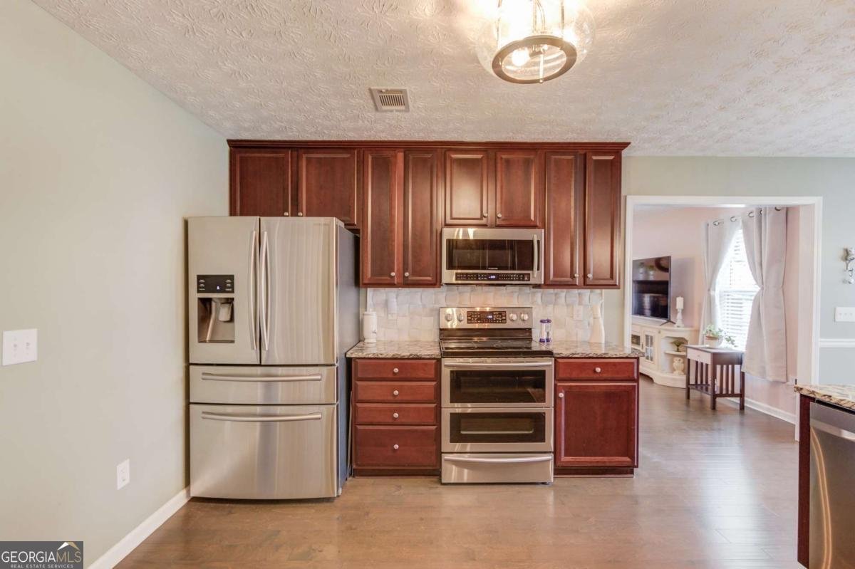 3370 Battlement Circle Loganville - 13