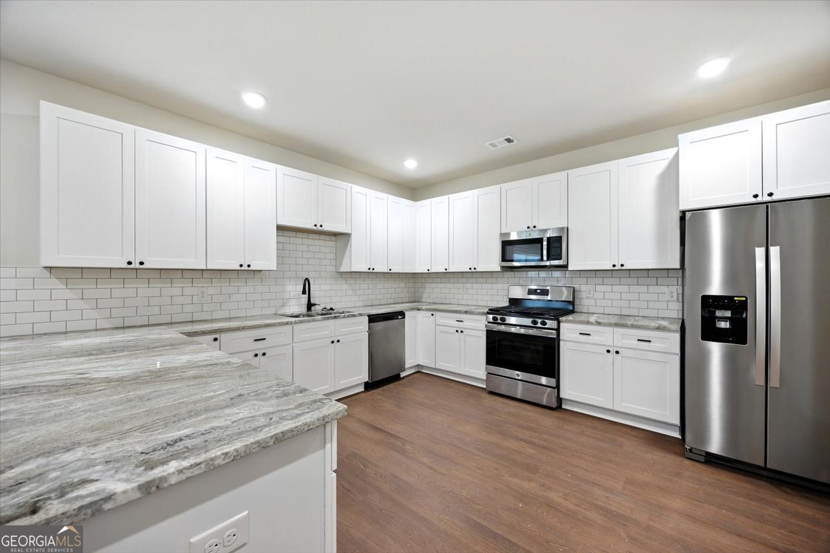 279 River North Boulevard Macon - 14