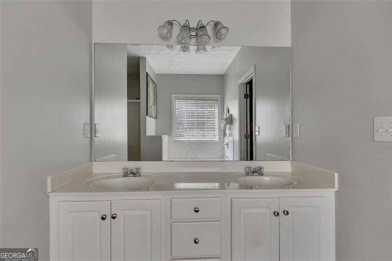 964 NATURAL BROOK Lawrenceville - 27