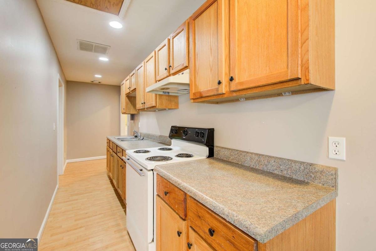 504 Little Victoria Road Woodstock - 32
