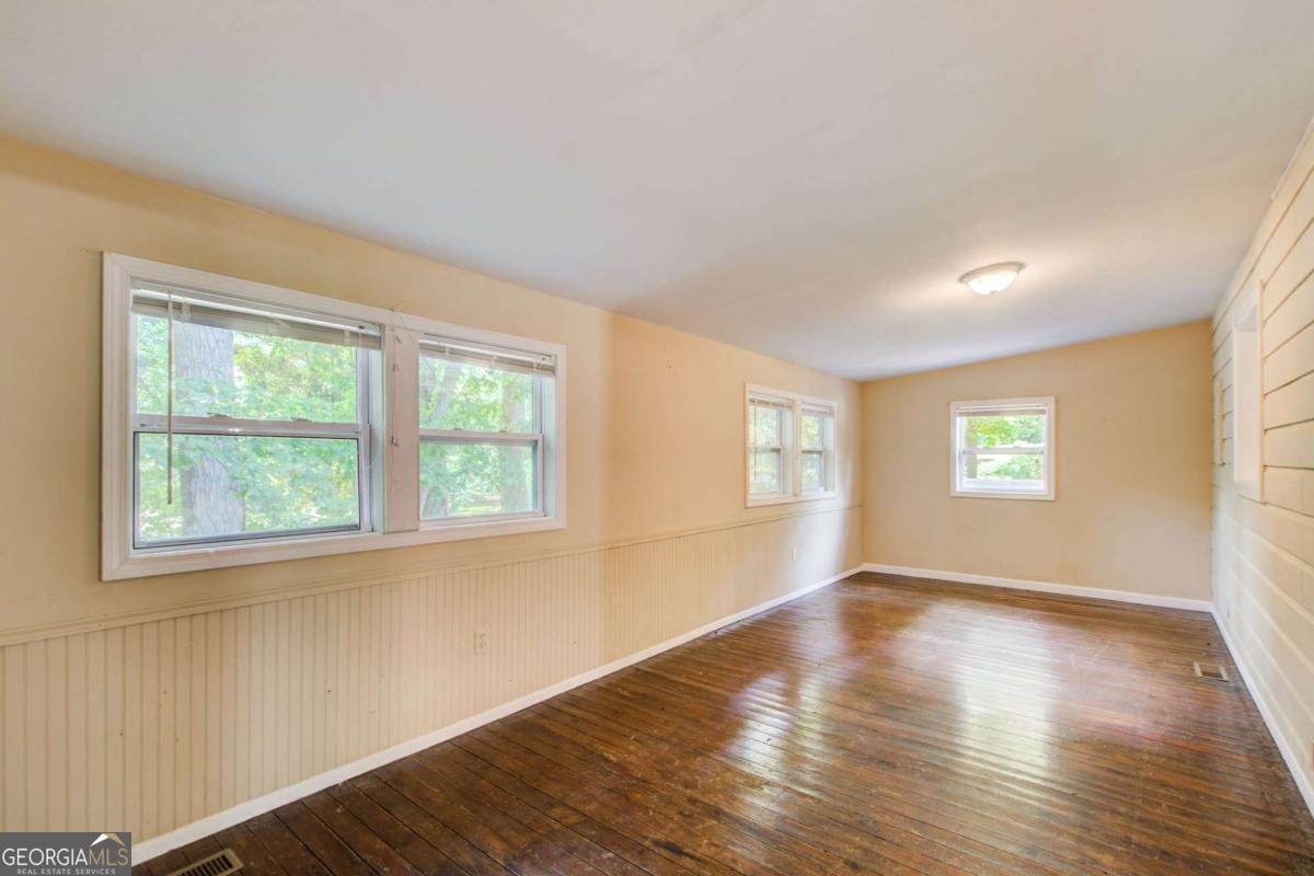 504 Little Victoria Road Woodstock - 9