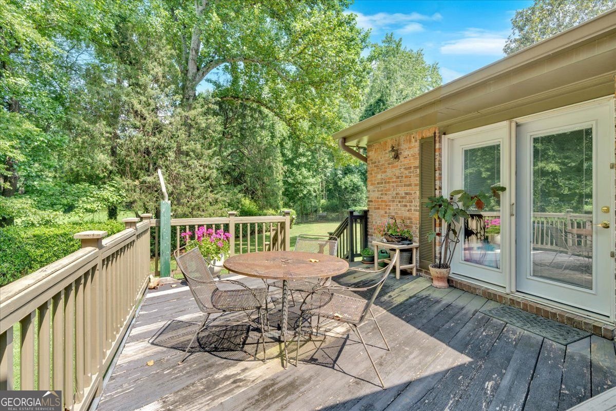 4866 Lilburn Stone Mountain Road Lilburn - 30