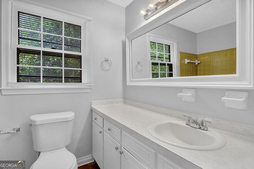 4246 Rue Saint Michel Stone Mountain - 33