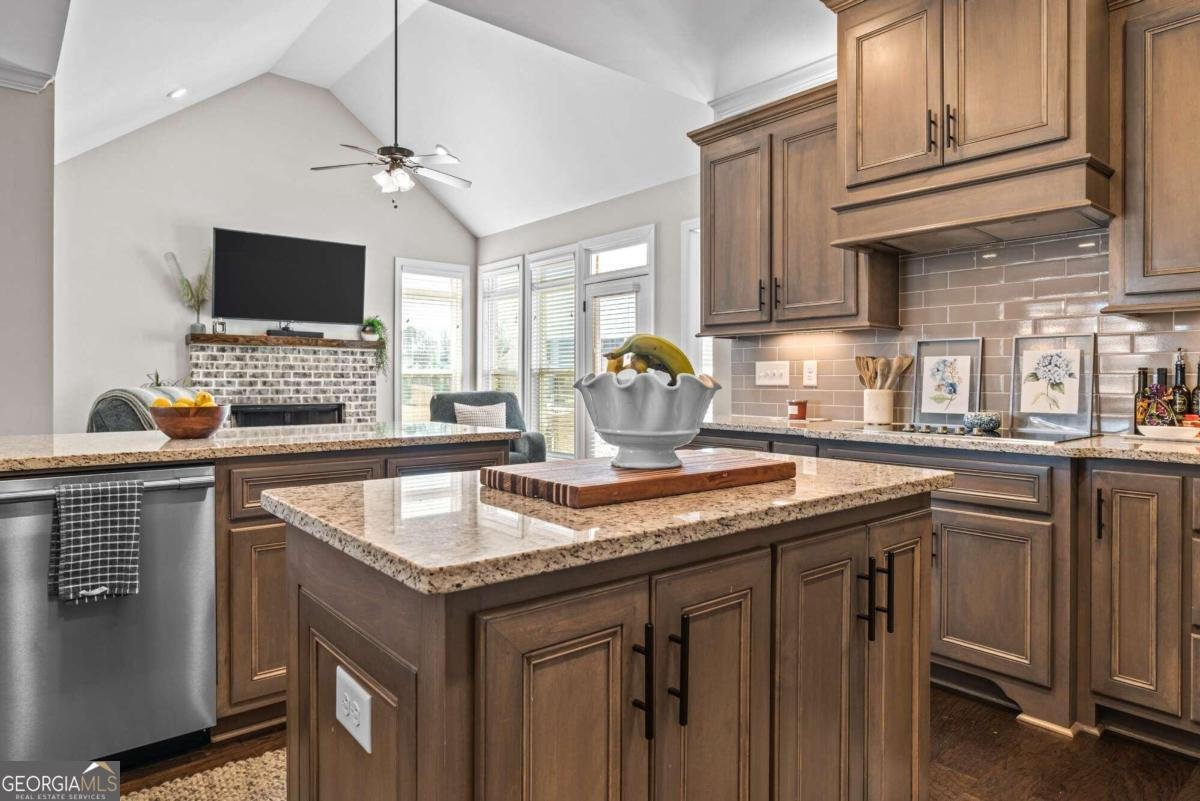 1118 Coralbell Drive Statham - 9