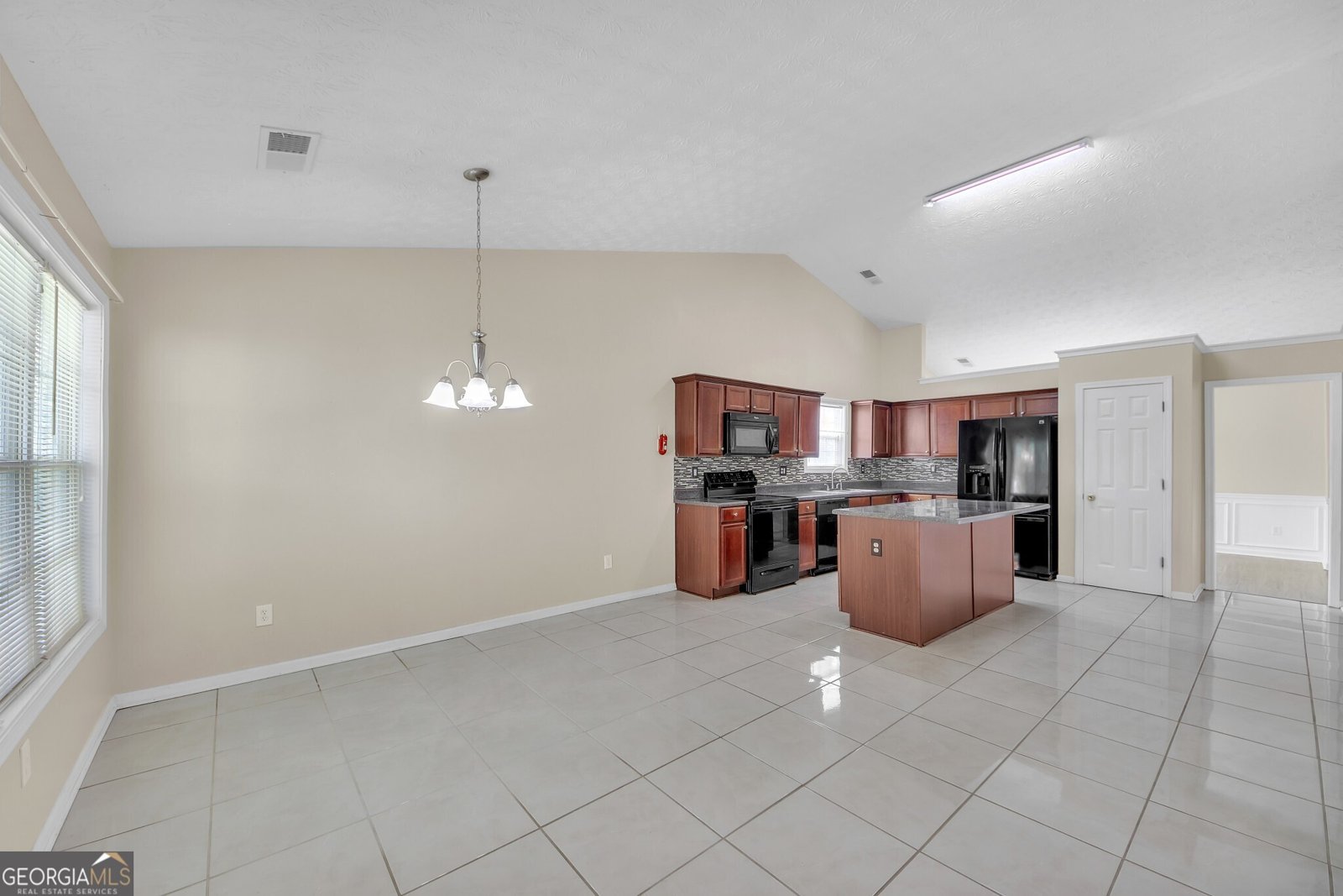 70 Prince Edward Way Covington - 22