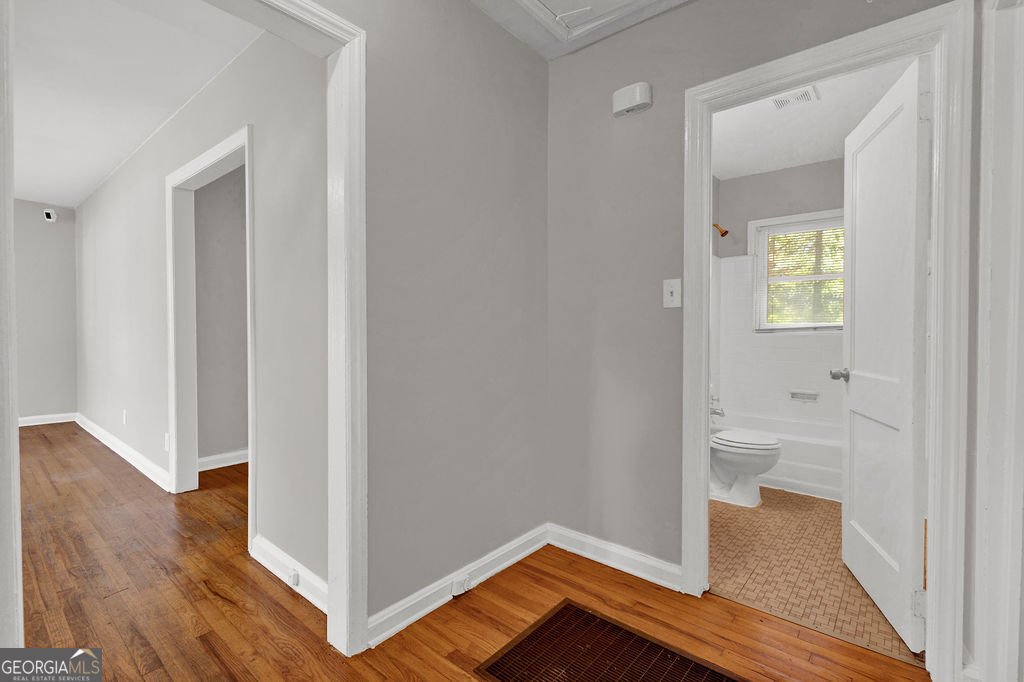 3160 Delowe Drive Atlanta - 23