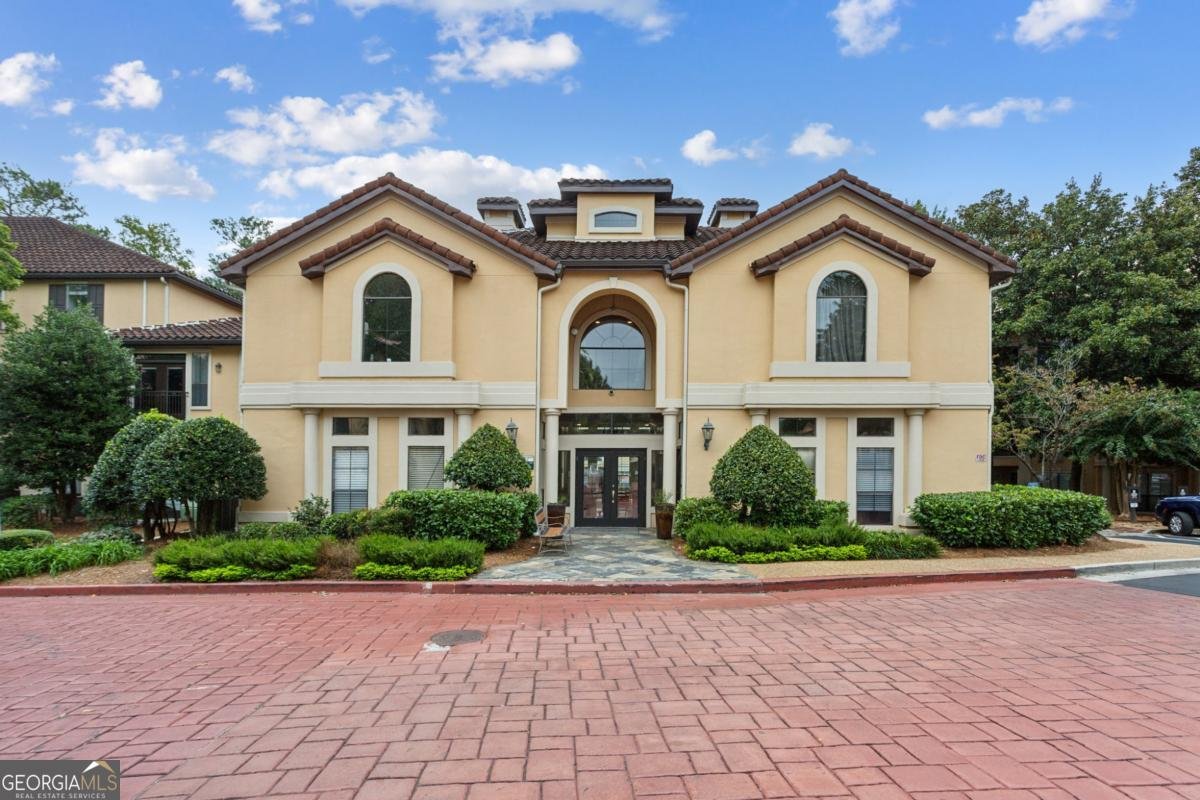 3777 Peachtree Road Atlanta - 2
