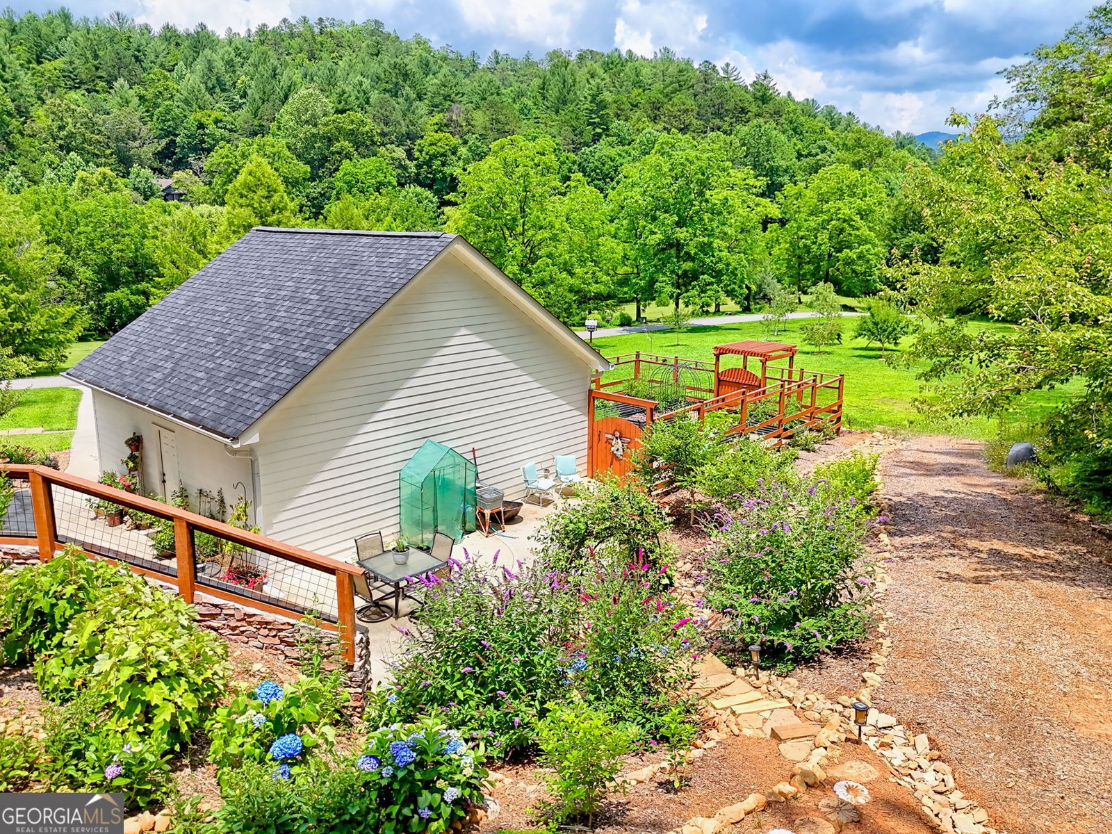 533 Ledford Rd. Dillard - 23