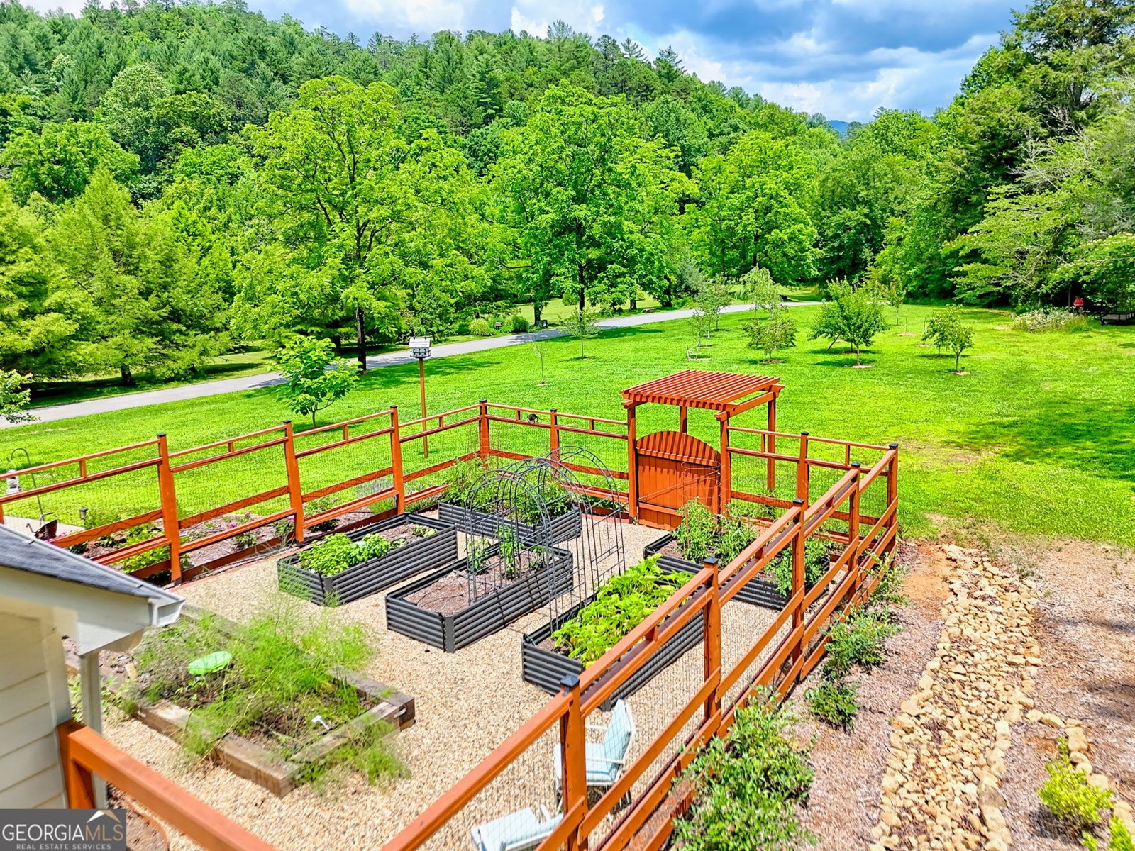 533 Ledford Rd. Dillard - 24