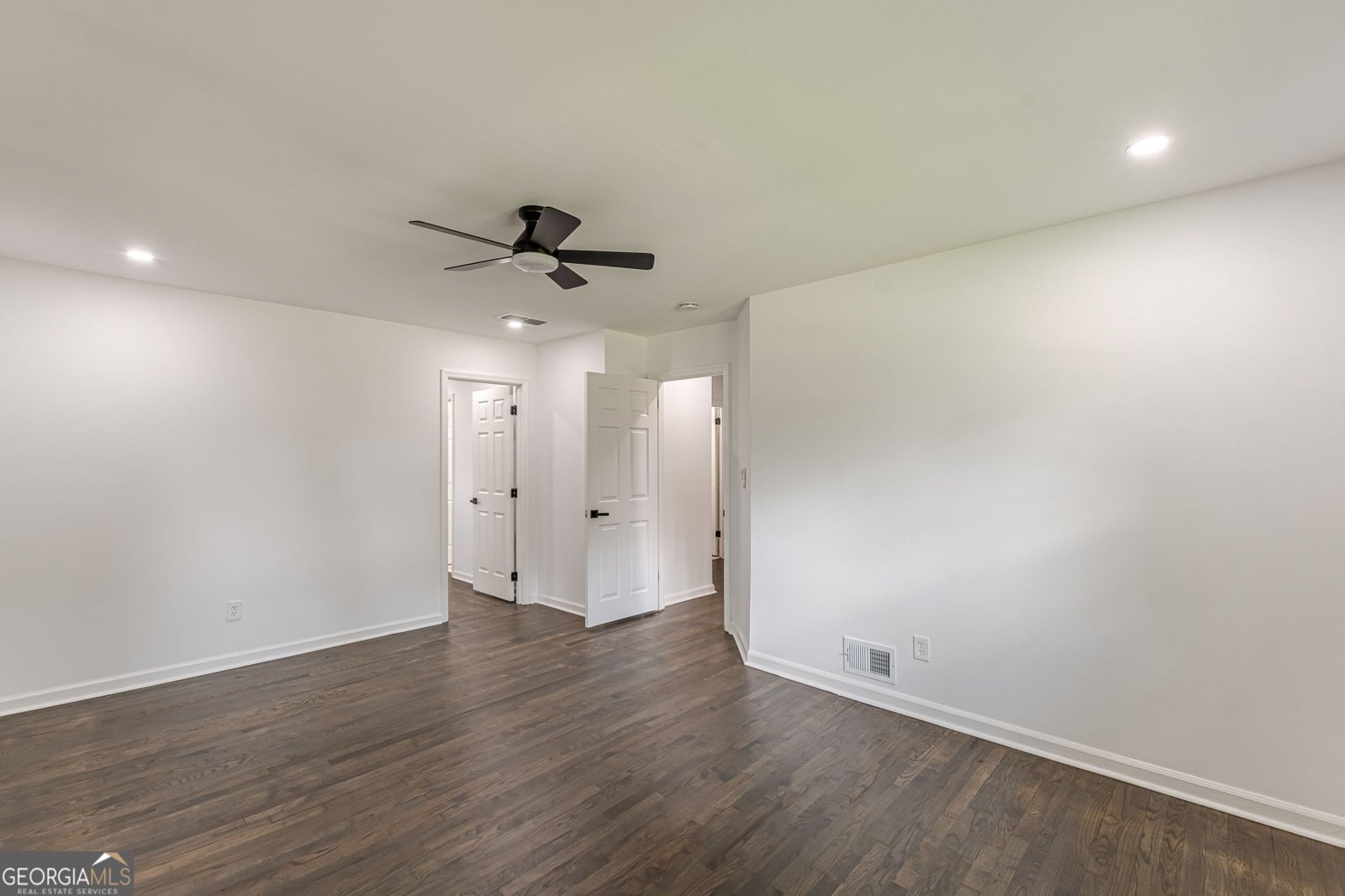 2352 GLENDALE Drive Decatur - 24