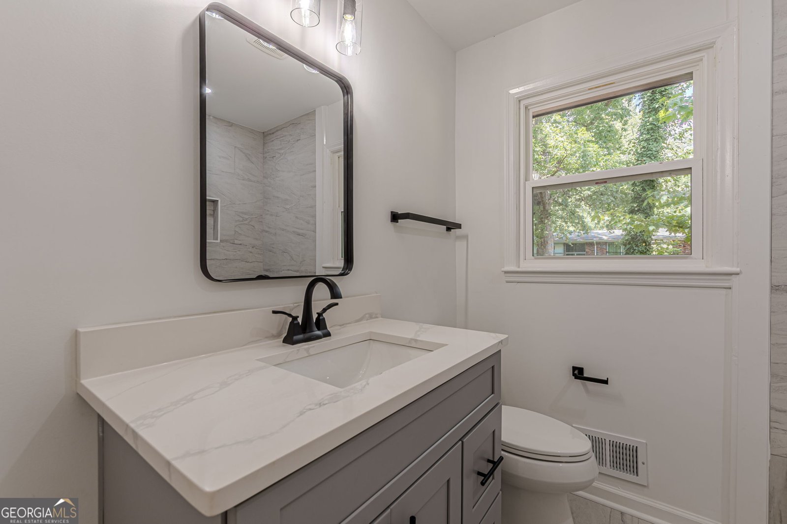 2352 GLENDALE Drive Decatur - 28