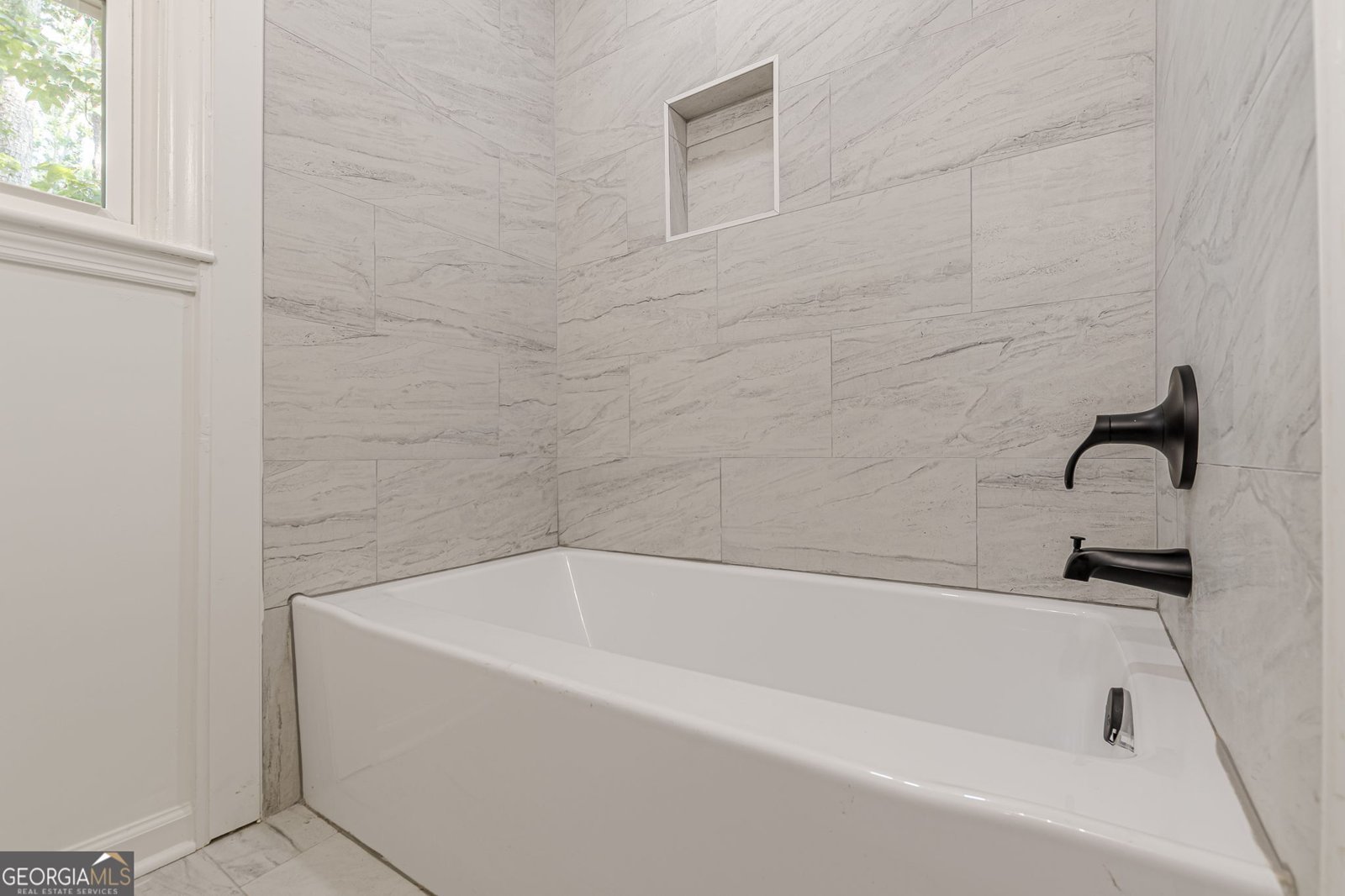 2352 GLENDALE Drive Decatur - 29