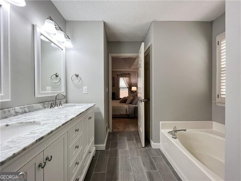 1361 Chatley Way Woodstock - 16