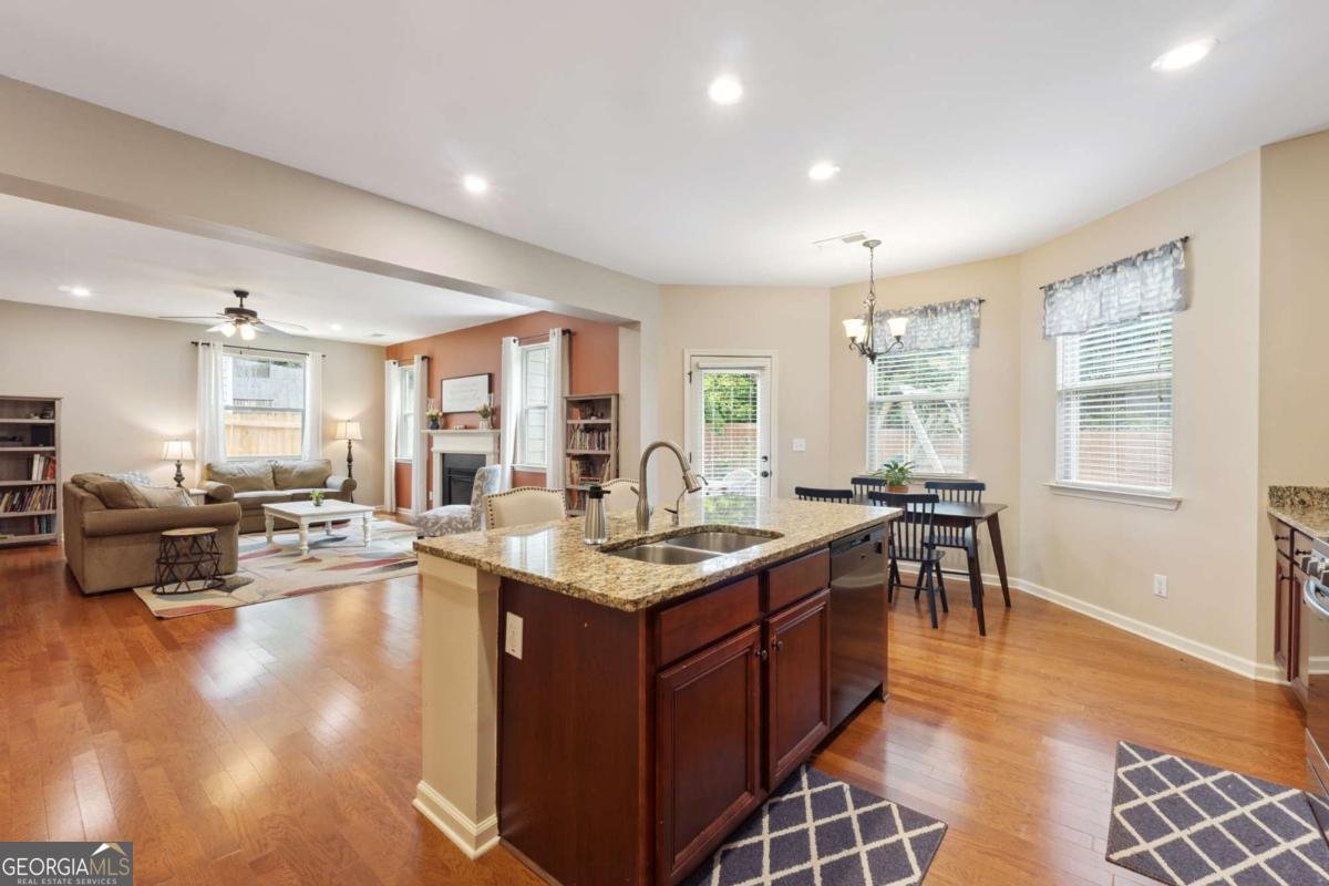 6202 Oakdale Ridge Court Mableton - 6