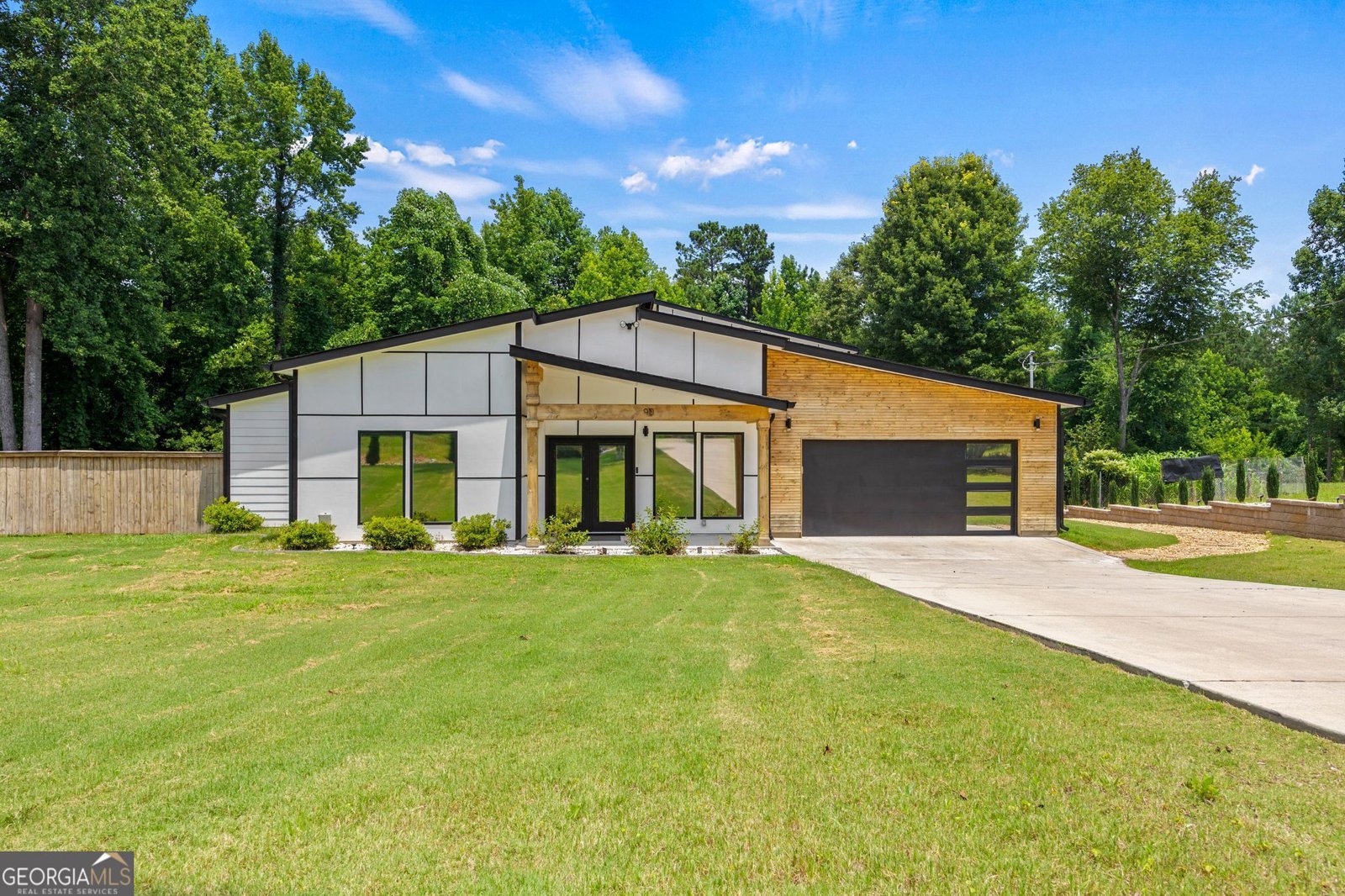 90 Mckown Road Fayetteville - 1