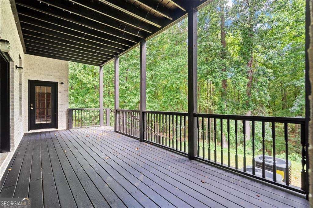 5515 Riverwalk Court Gainesville - 29