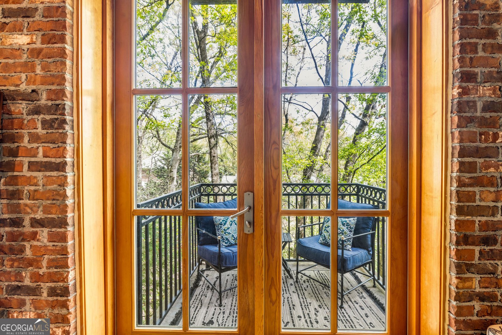 3235 Roswell Road NE Atlanta - 24