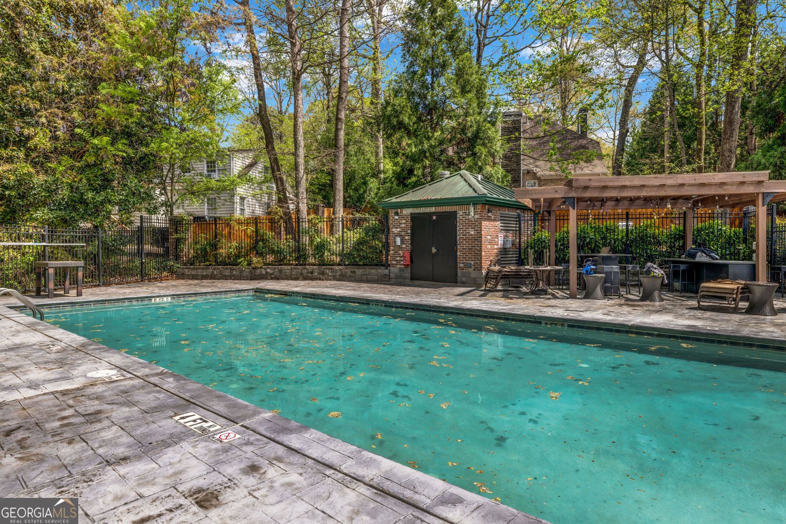 3235 Roswell Road NE Atlanta - 29