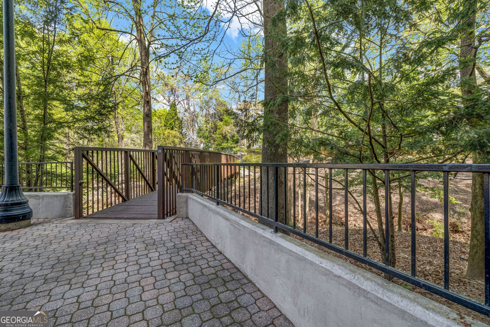3235 Roswell Road NE Atlanta - 34