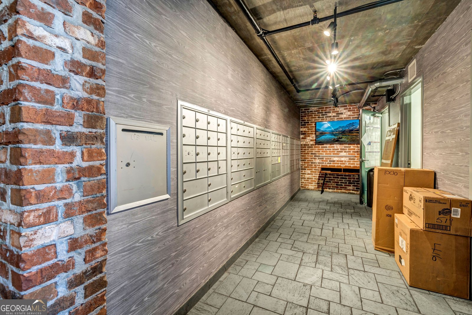 3235 Roswell Road NE Atlanta - 35