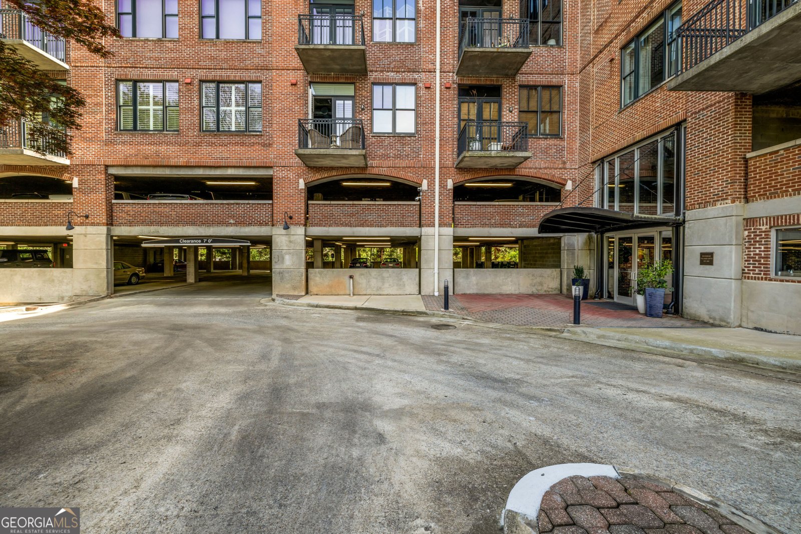 3235 Roswell Road NE Atlanta - 40