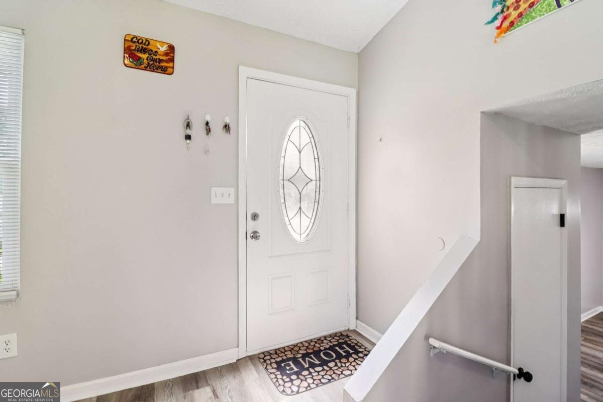 1126 Mainstreet Valley Drive Stone Mountain - 2